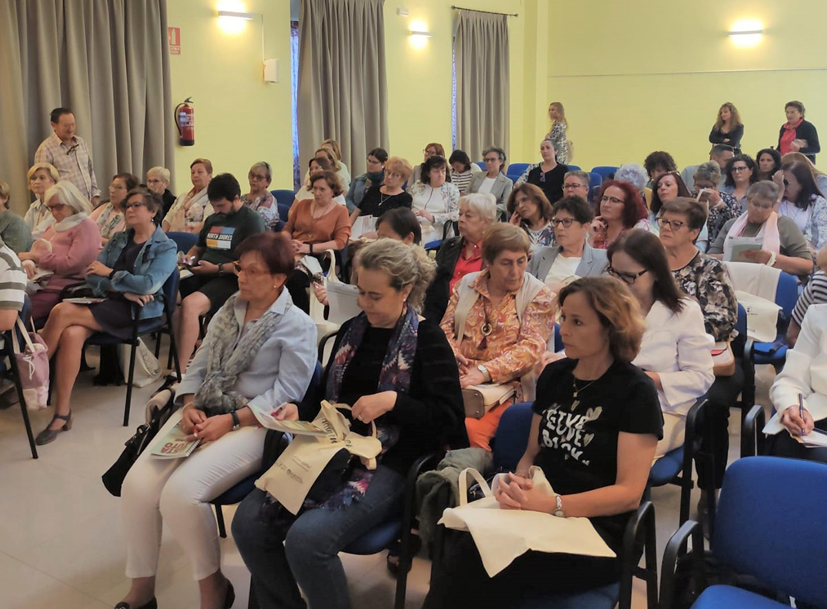 politicas-de-igualdad,-equipo-de-personas-en-el-taller